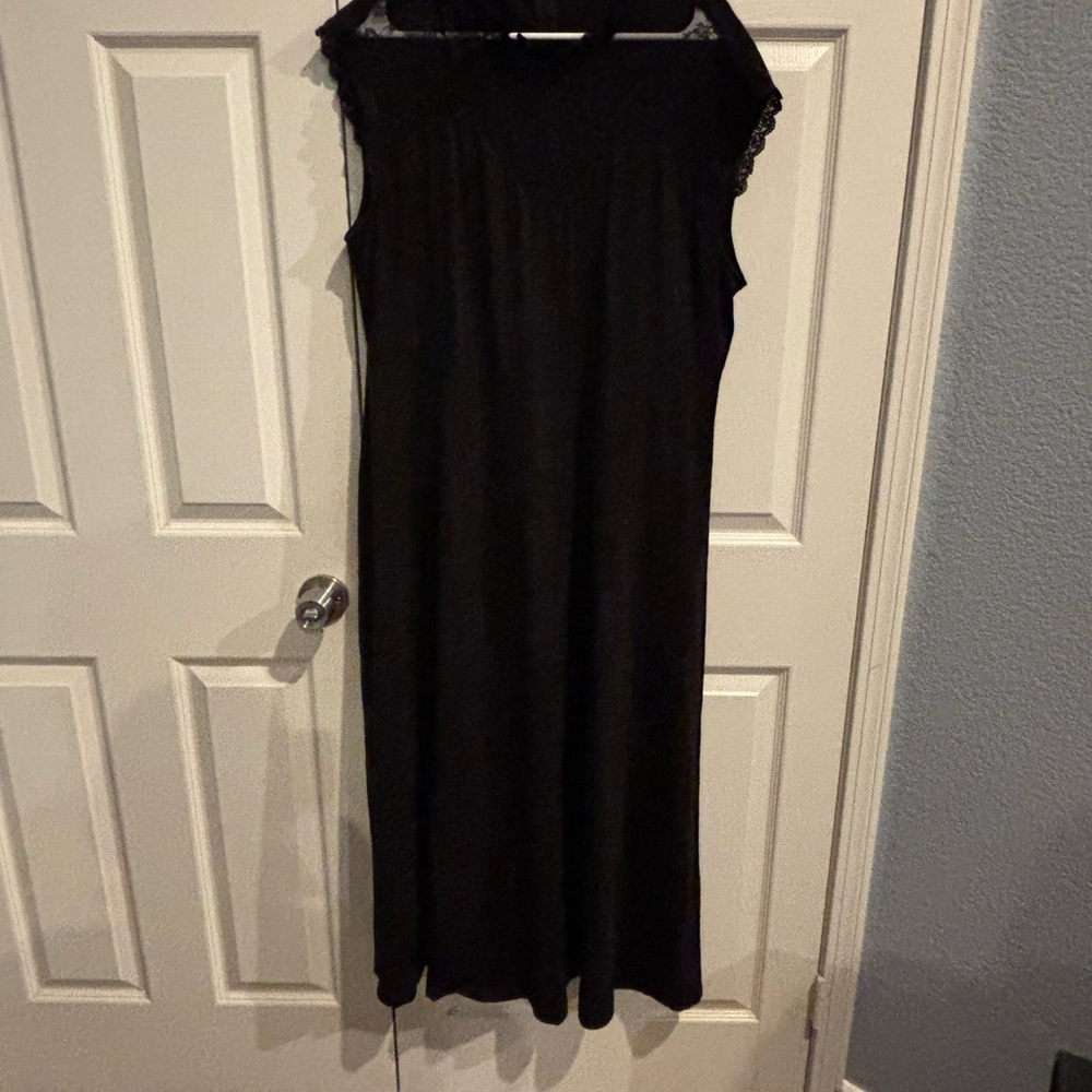 SHEIN Black Sleeveless Maxi Dress